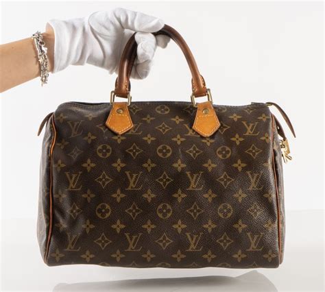 bauletto louis vuitton bianco prezzo|La borsa Speedy di Louis Vuitton, la storia dell'iconico .